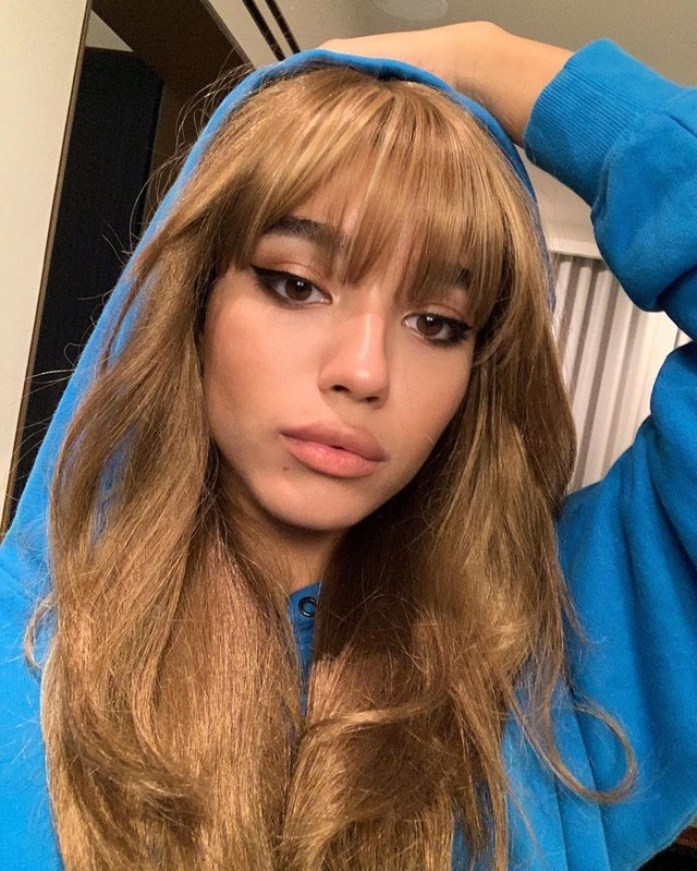 她是比伯的前女友靠世界十大美臀吸粉500万