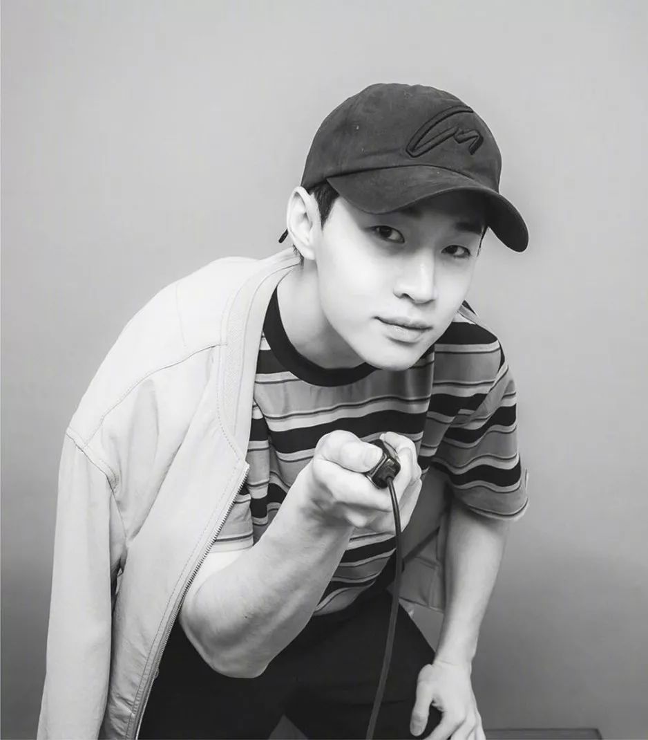 自拍还能这么玩酷