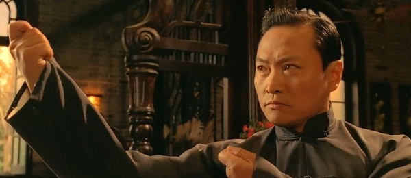 廖家拳在《叶问1》中找叶问比试的金山找,作为"北派拳师"的代表,用的