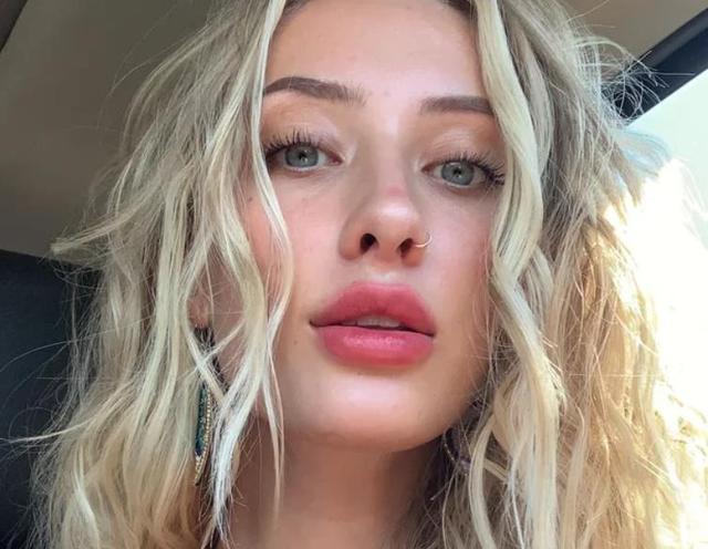 "裸体慈善"大行其道,捐10美元就能收美女裸照一张