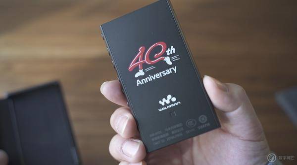 SONY Walkman 40 周年紀念款音樂播放器 A100TPS (瘋狂吐槽) 遊戲 第5張