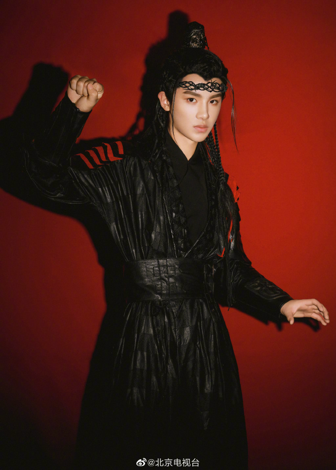 justin古装造型惊艳满分侠气十足 从此江湖侠客有了脸!