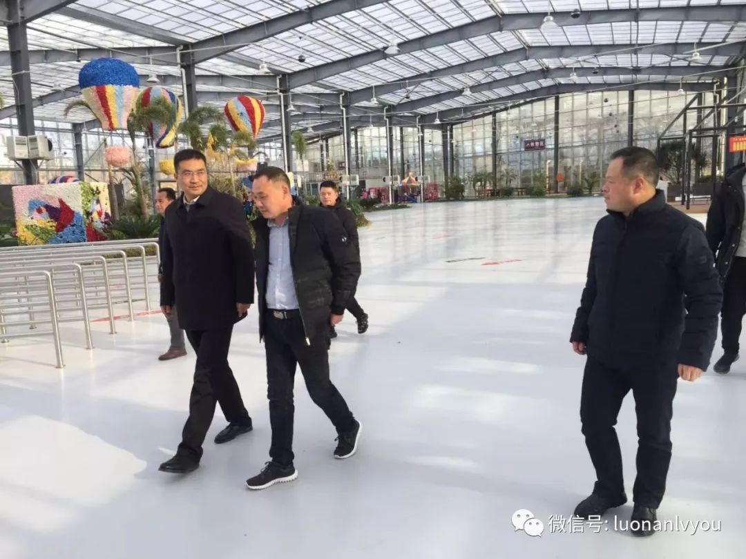 县委常委,政府副县长支朝奇检查春节期间我县文旅市场安全生产和服务