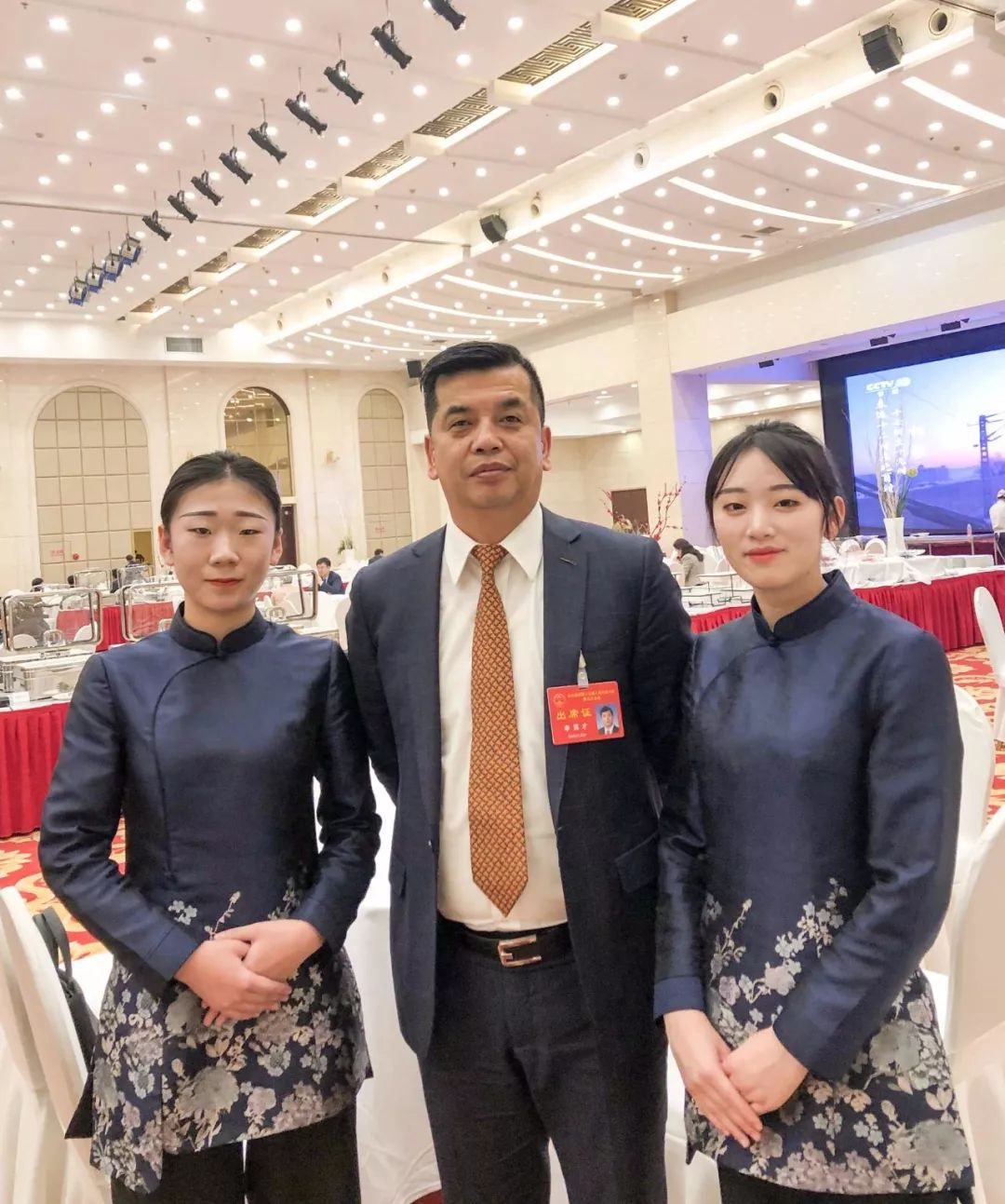 九万里风鹏正举滨才身影遍两会