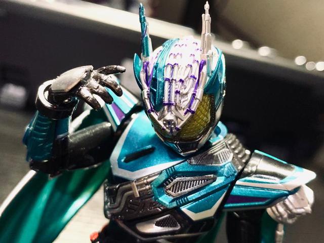 假面骑士brain可动手办实物赏析 玩梗兼炒冷饭最强的搞笑骑士