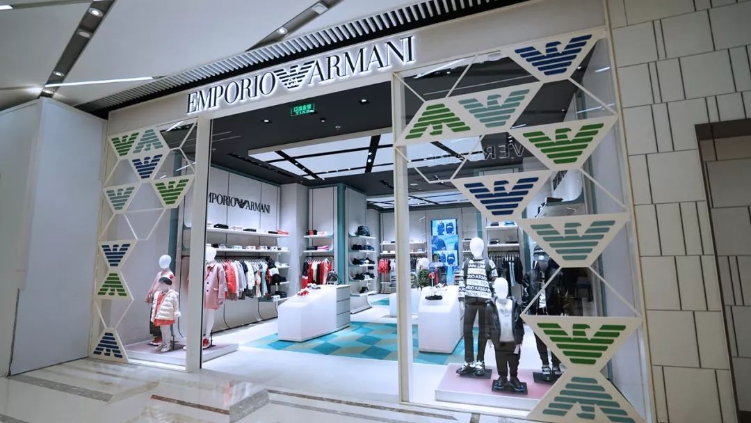 看潮奢闪耀的oneitc如何刷新徐家汇时尚高度