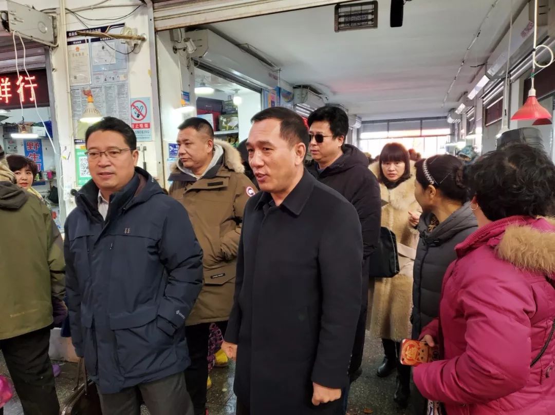 1月20日上午,辽中区副区长朴京善到区副食大厅,碧水湾宾馆,复兴加油站