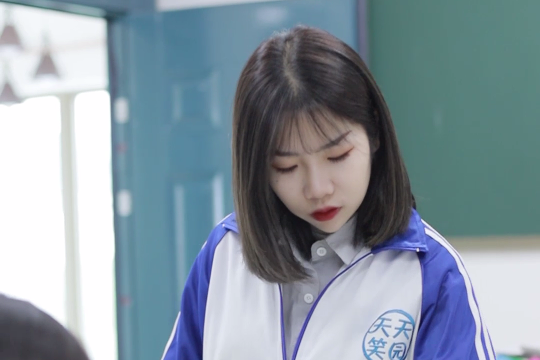 同学的助学金申请表不翼而飞谁在存心搞破坏呢真是太无情了