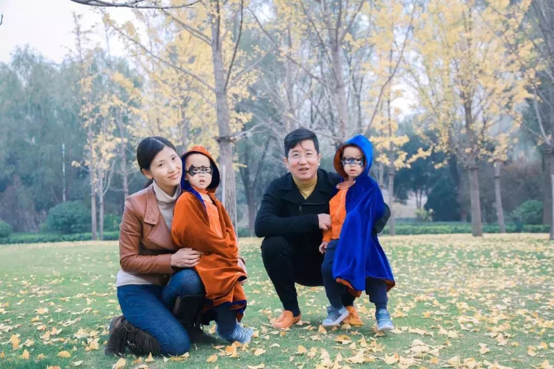主讲老师:缘起老师 曹源老师参课人群:2家长 1孩子 6-18岁①揭秘:总裁