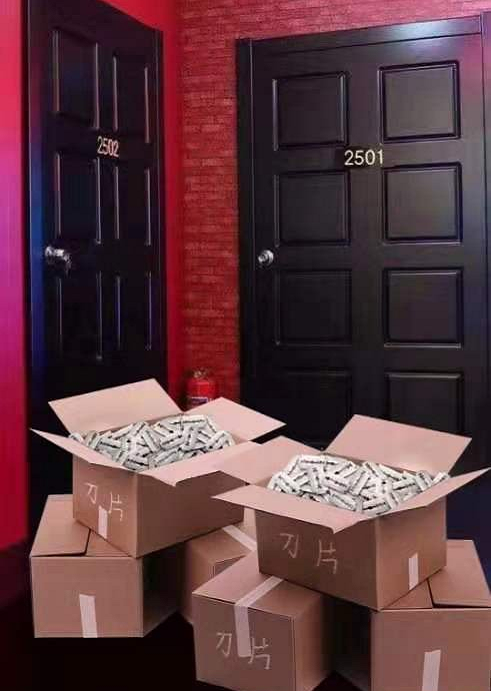 《爱5》导演韦正收到6箱刀片,本以为是蹭热度,看清照片傻眼了