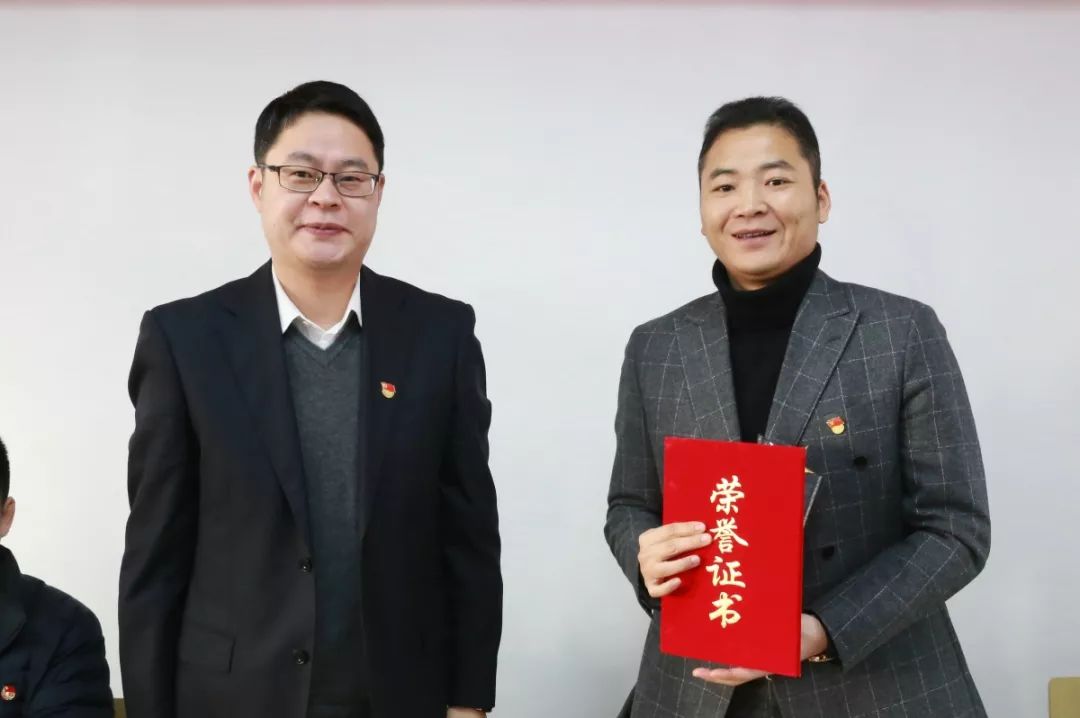 今日头条爱不停歇江阴共青团益青暖冬行动童享阳光青少年