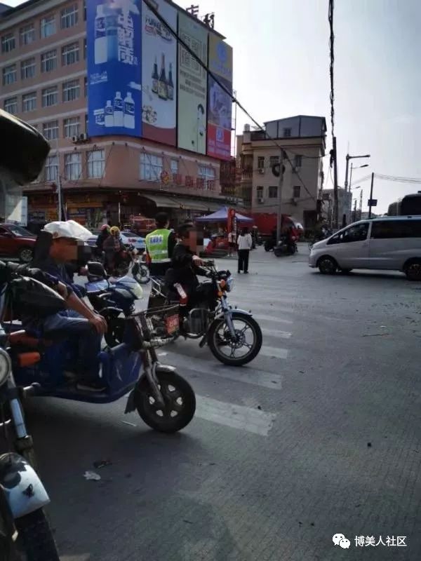 博美开始有年感觉!车水马龙!_陆丰