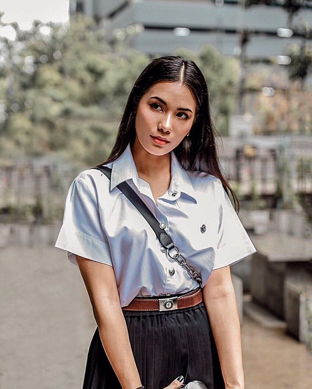 她只是摘下牙套,就逆袭成全民女神_chalita