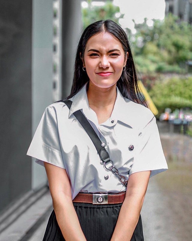 她只是摘下牙套,就逆袭成全民女神_chalita