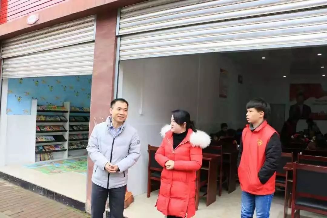 团中央潘昊同志一行到威奢乡调研共青团基层组织改革综合试点工作