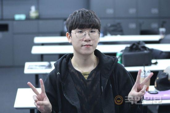 ruler:rng小明确实进步了,但是要夺冠还需要接着努力_进行