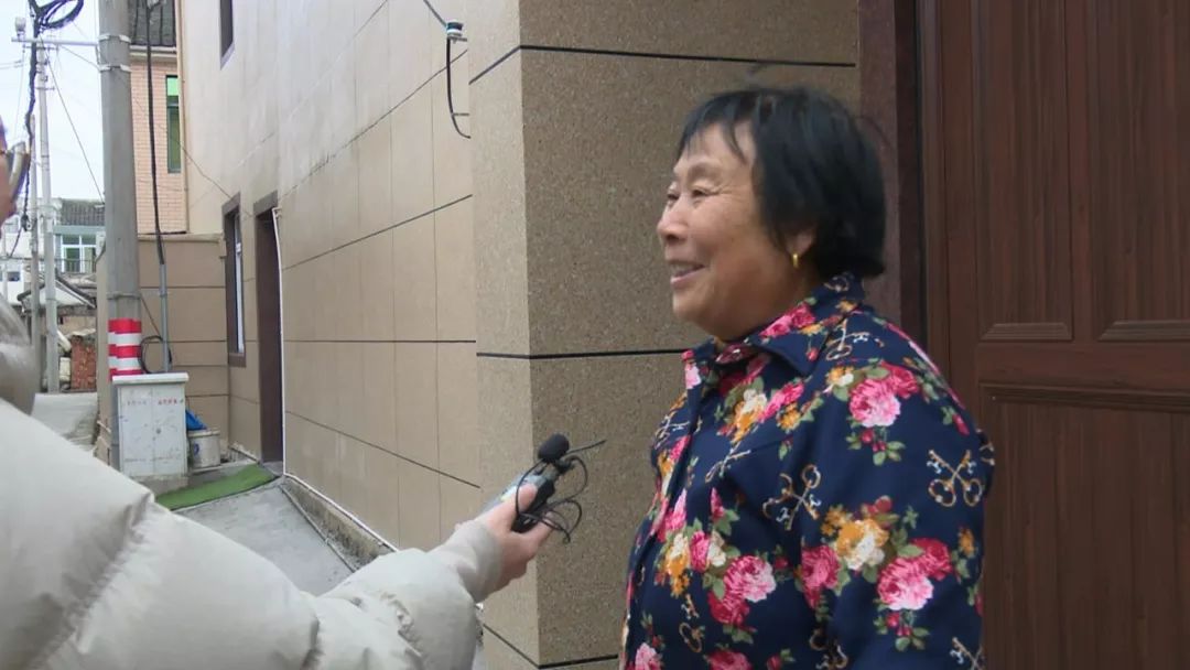 普陀六横小湖村村民俞云娣赞的拆屋10平方米让道14米