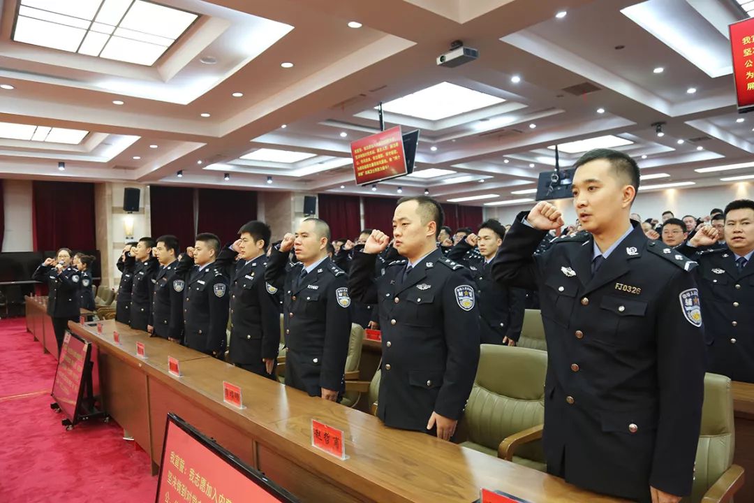 全国即将出台辅警服装图片