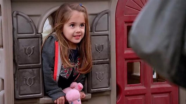 这个小女孩才11岁就美若仙女,还被小李子盛赞演技_茱莉亚·巴特斯