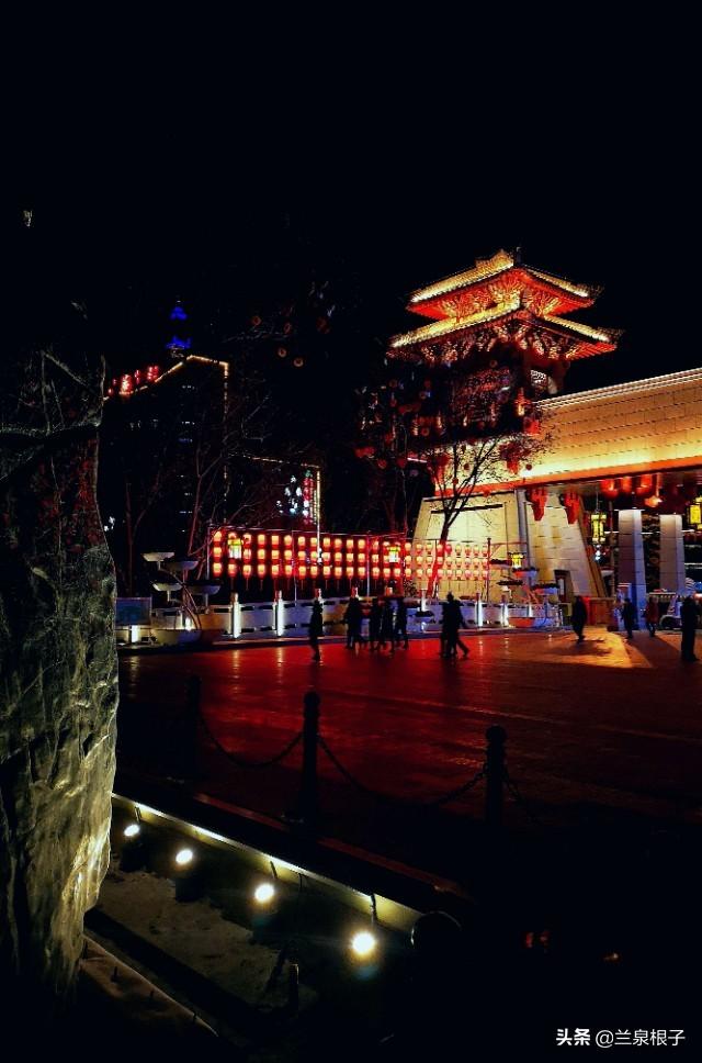 金城公园华光璀璨魅力西固流光溢彩