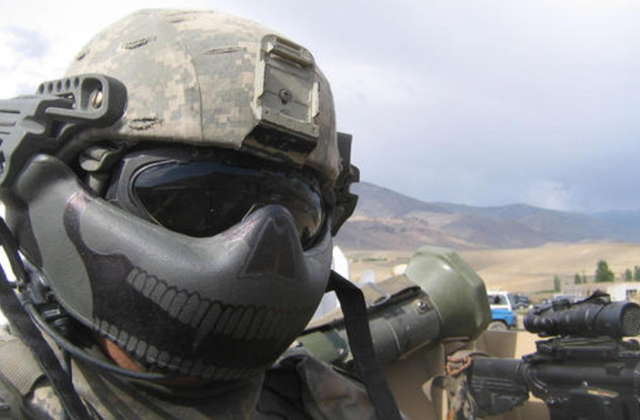 美式黑科技头盔,防御力超过钢板,ak47子弹都打不穿_防弹