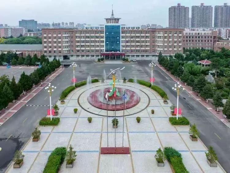 内蒙古民族大学风景图片