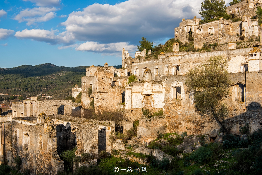 原创土耳其有座神秘城堡曾经居住着上万人如今消失无踪
