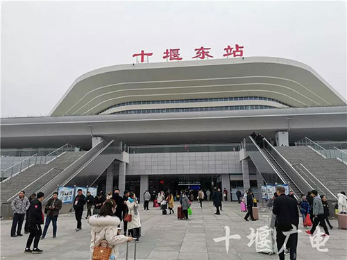 一趟特别的高铁抵达十堰背后故事令人泪目