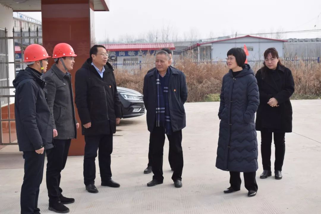 1月15日,邳州市副市长张志彦到邳州东站项目部调研.