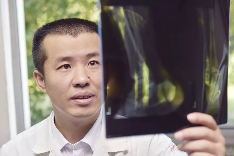 喜讯我院病区一支部书记陈金洪同志被授予富阳区最强领头雁称号