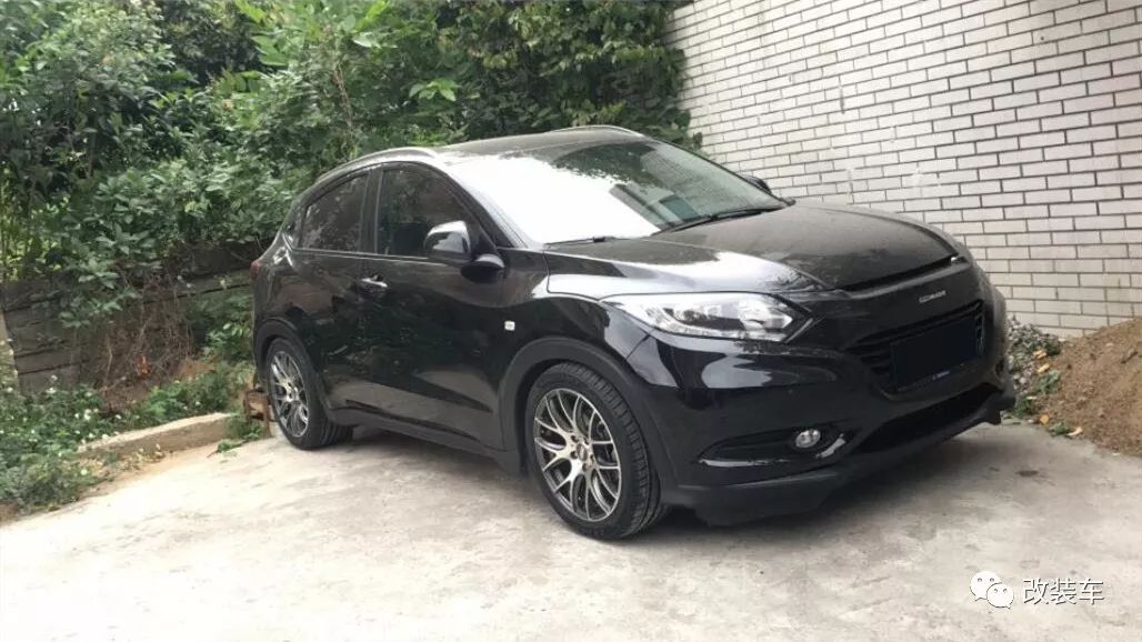 飞度plus改装绞牙黑武士suv也玩出钢炮范