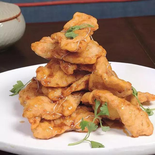 菜谱:秘制火辣鱼,老式锅包肉,碧绿花枝片,京城酥肉锅