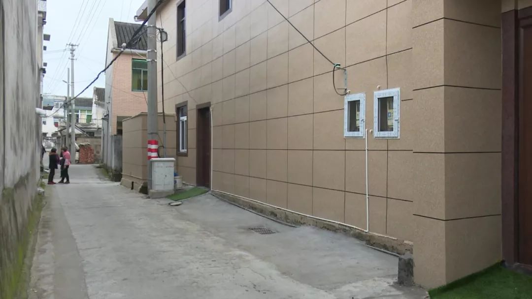 普陀六横小湖村村民俞云娣赞的拆屋10平方米让道14米