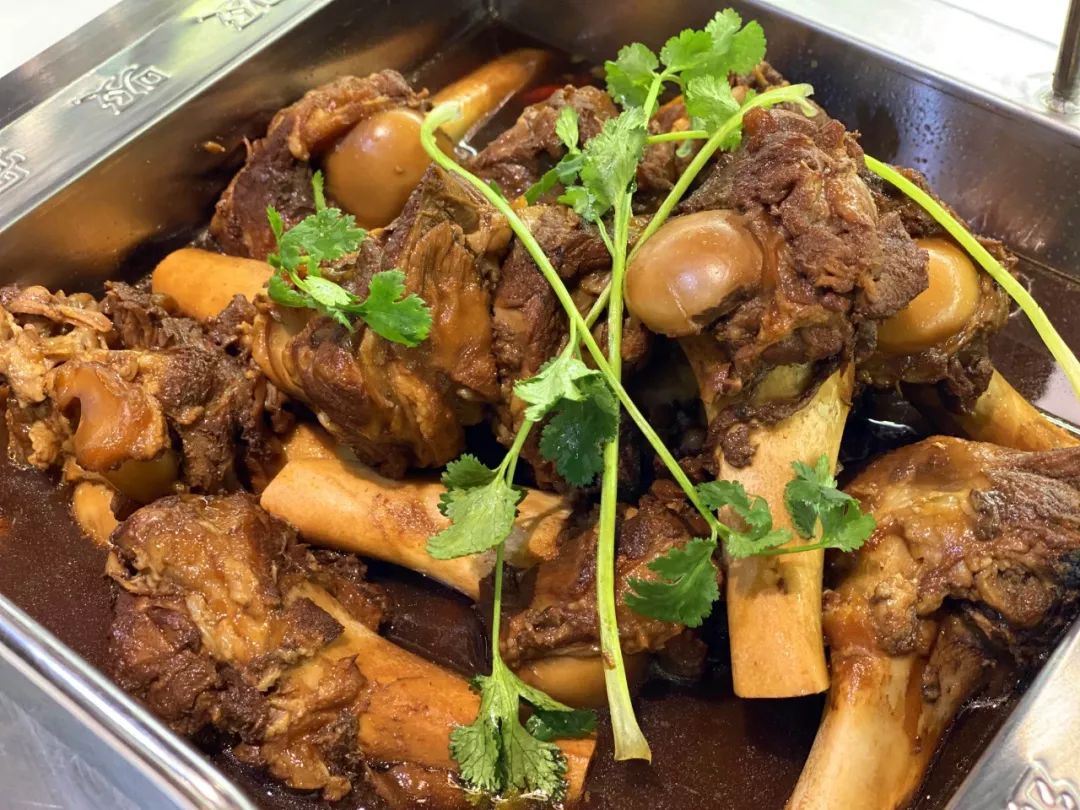 小寨周内免预约盘它暖和又滋补89元原价269元吸吸骨羊棒骨34人餐必须