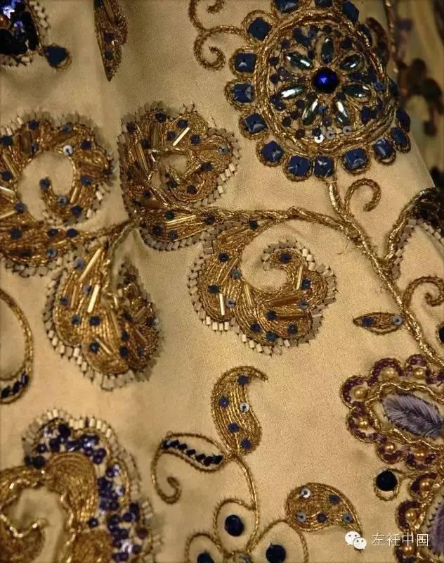 美到炸裂仙气十足的高定刺绣钉珠落入凡间的造梦工匠手艺