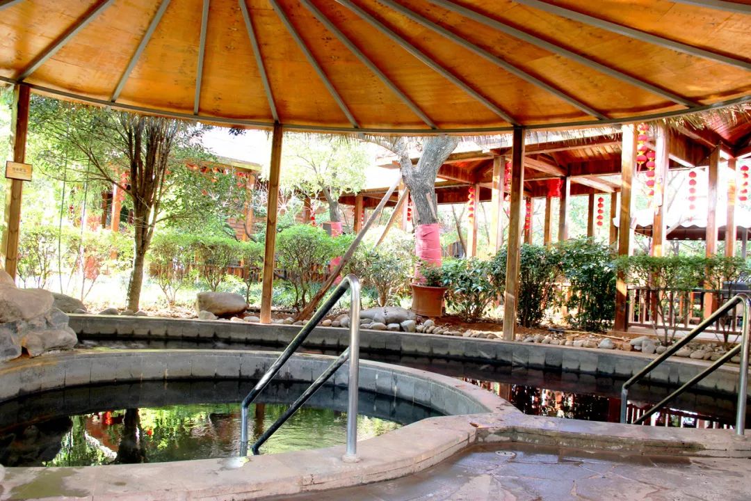 世外小桃源丽水泡温泉纯中药泡池等您来