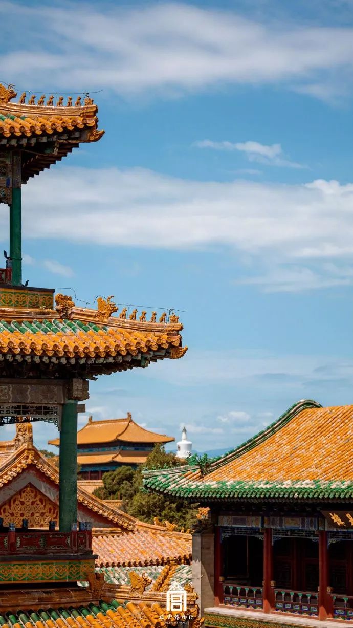 荐书丨紫禁城像一出真实的幻梦