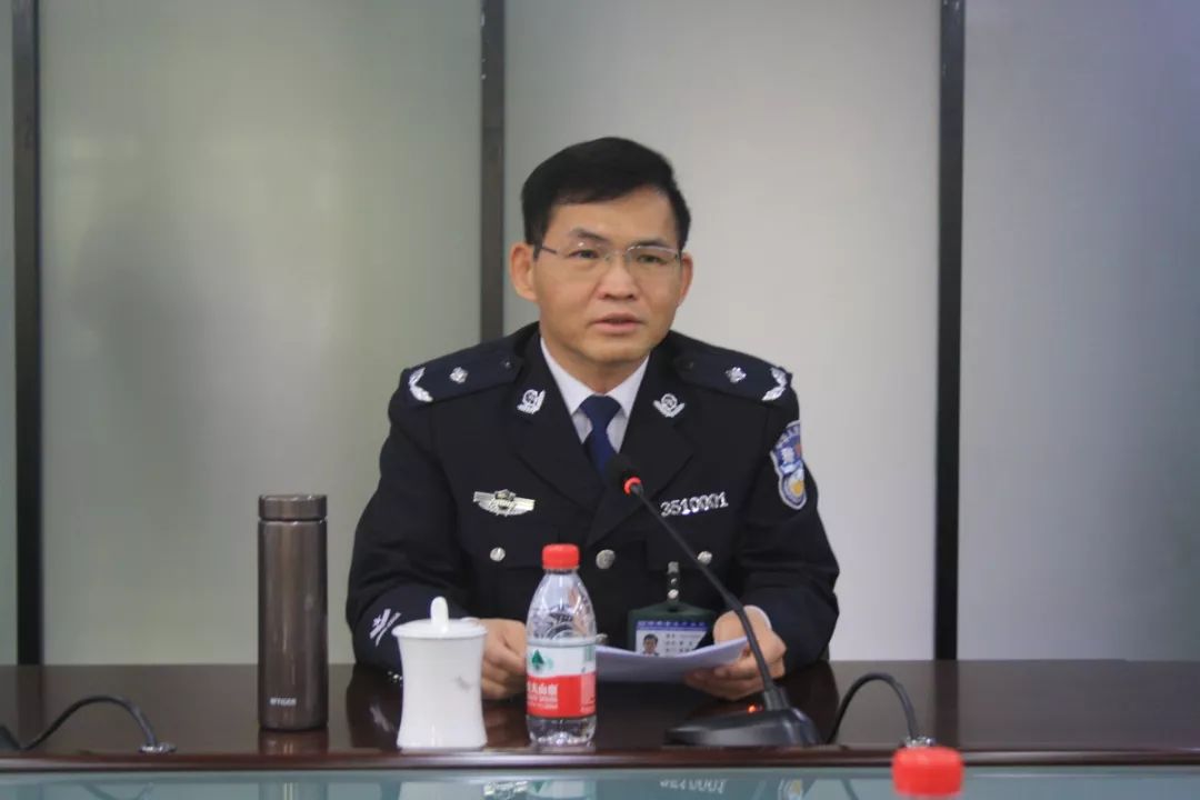 泉州市委常委政法委书记林锦明到泉州监狱慰问