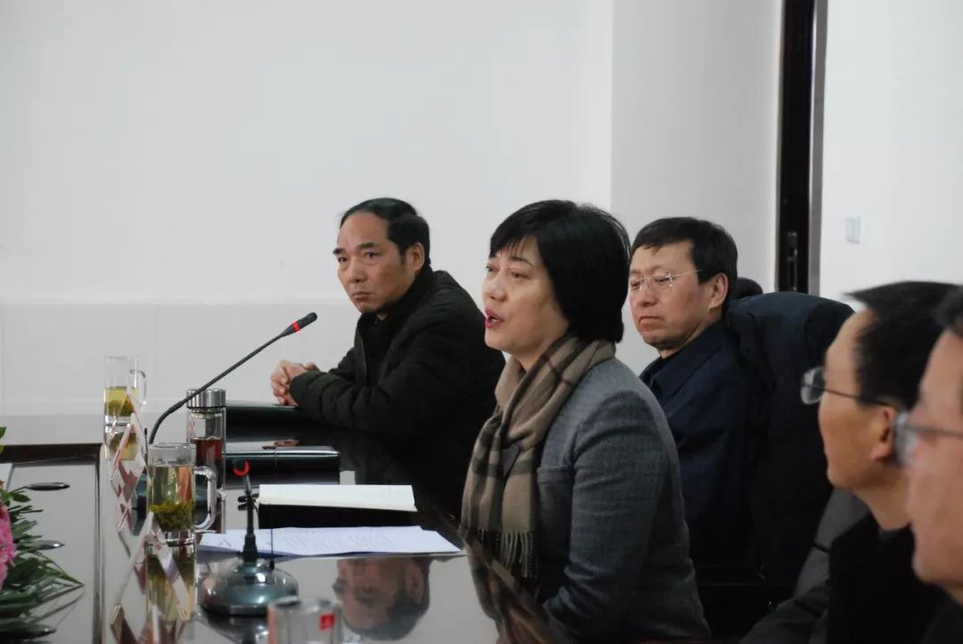 市区领导慰问我校获得"安康市有突出贡献专家"荣誉称号的邹安生校长