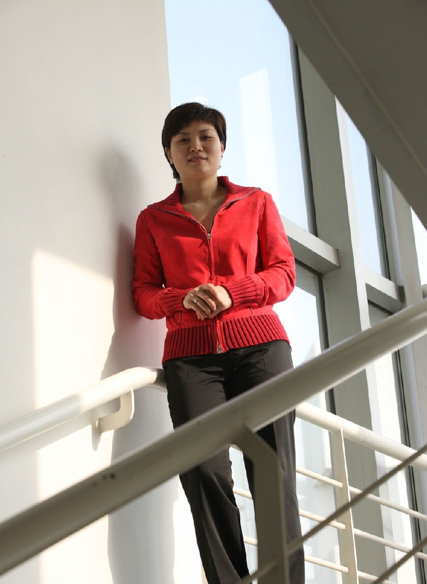 邬娜多次打败邓亚萍自己却无缘奥运为国安名宿生下网球小天才