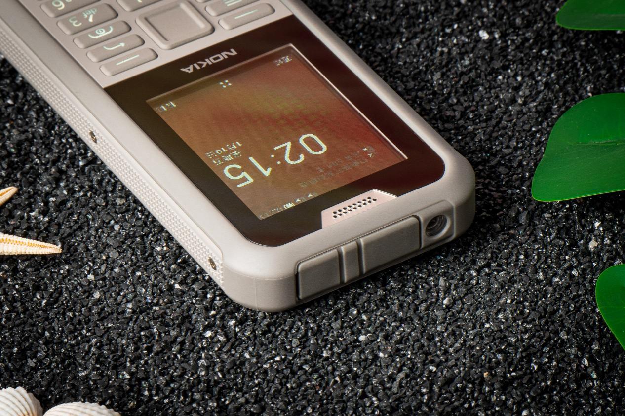 内味儿十足的诺基亚800是青春的气息