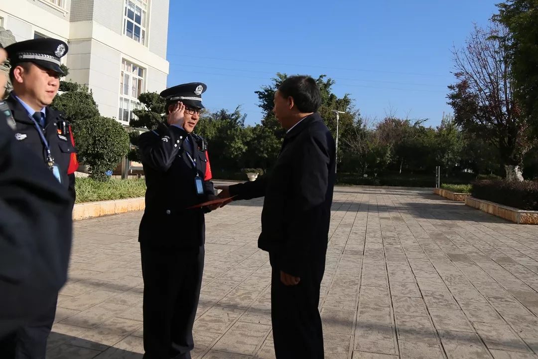 马书记充分肯定了玉溪监狱近年来在警察队伍建设等方面取得成绩以及为