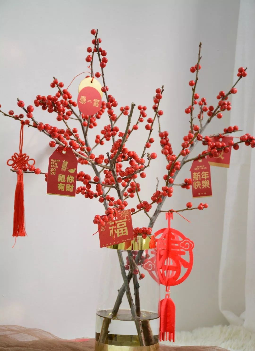 惊艳的红色2020新年在即当然也少不了一盆红胜火的年宵花啦!