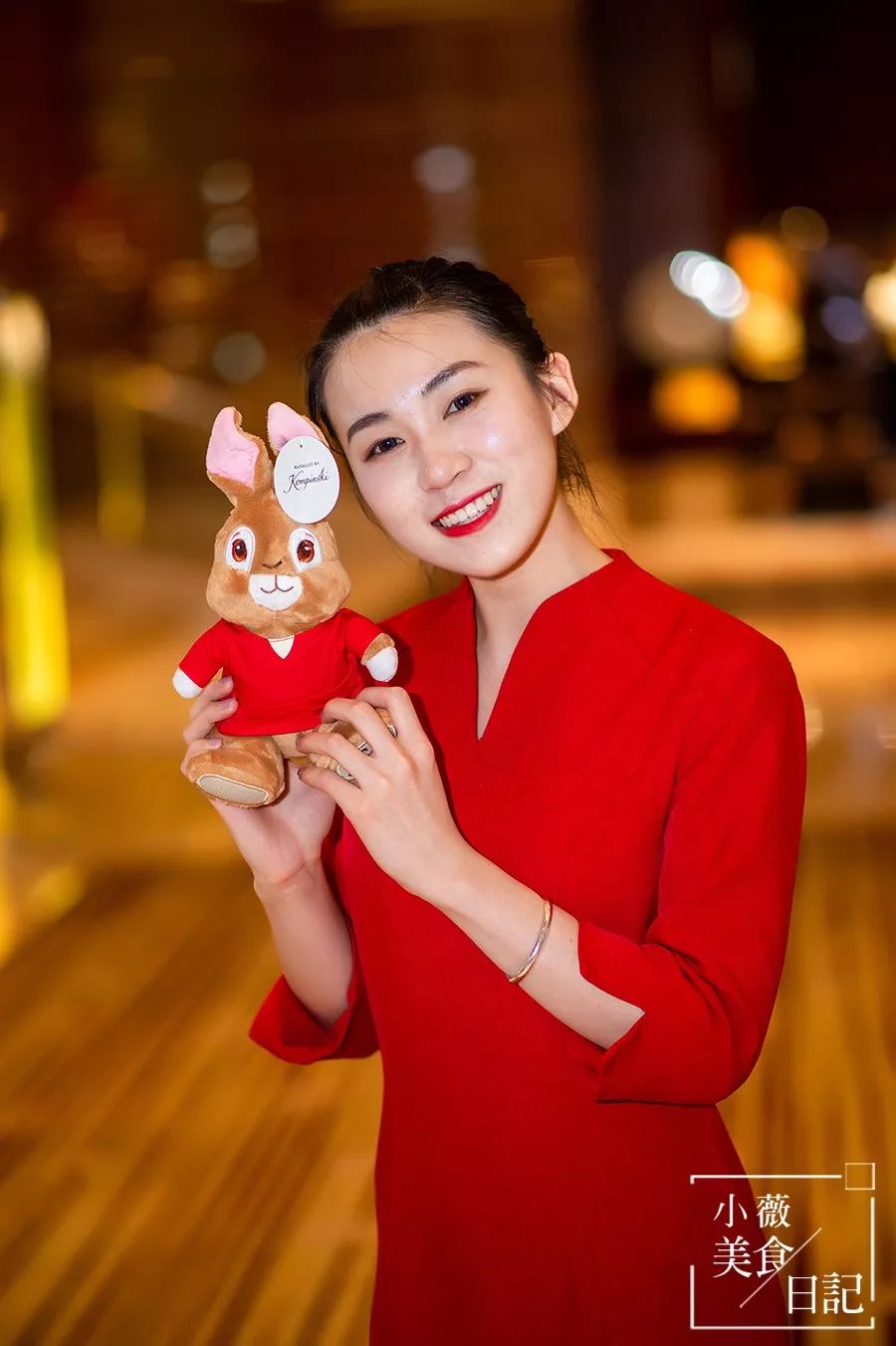 凯宾斯基女主人的12小时优雅的背后刻着一道坚持