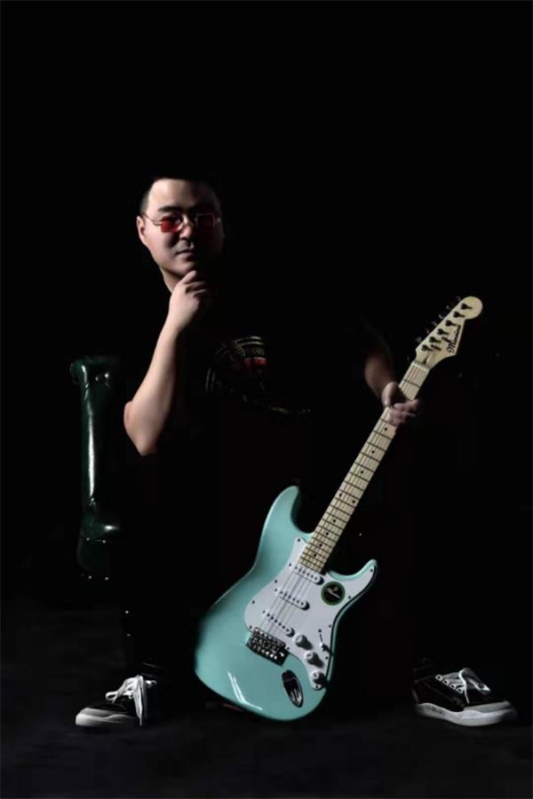 实力原创歌手袁野野哥2019年末巨作这是首情歌全国发行