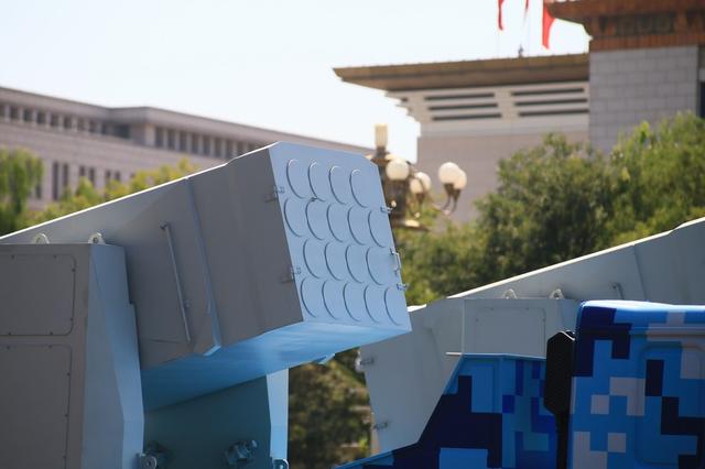 对比国产红旗-10导弹,以色列铁穹真是物美价廉的好货