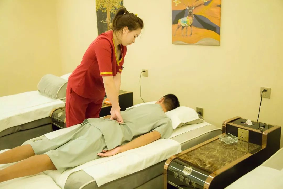 399抢139元足浴全身按摩100分钟论养生有谁比家富富侨更有格调