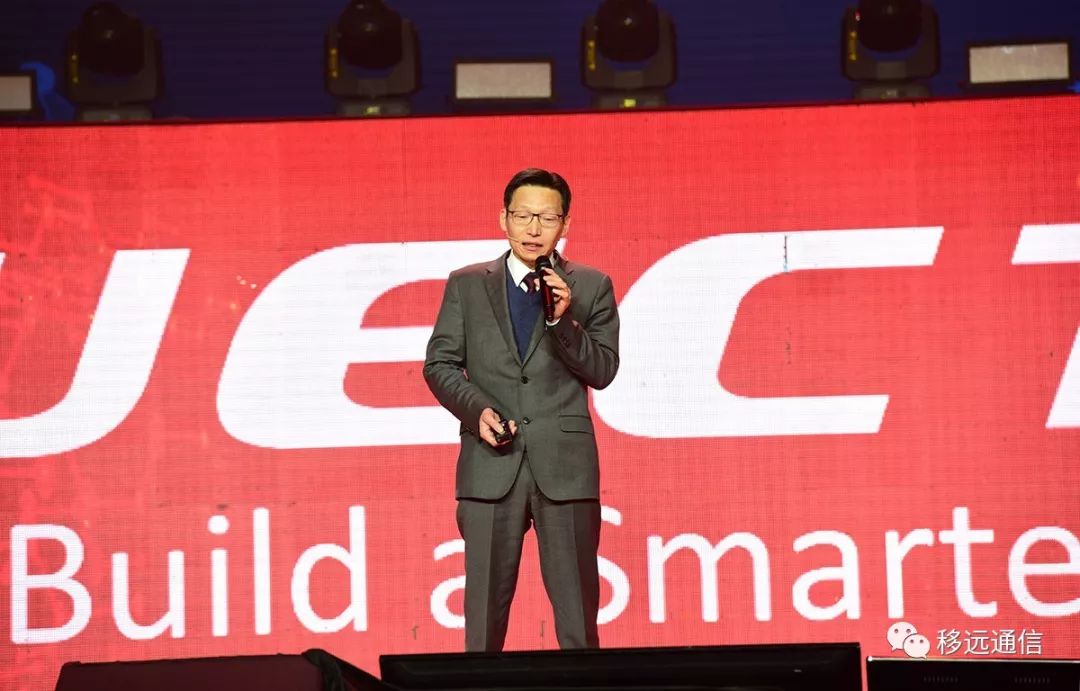 尽情摇摆这里是移远年会现场