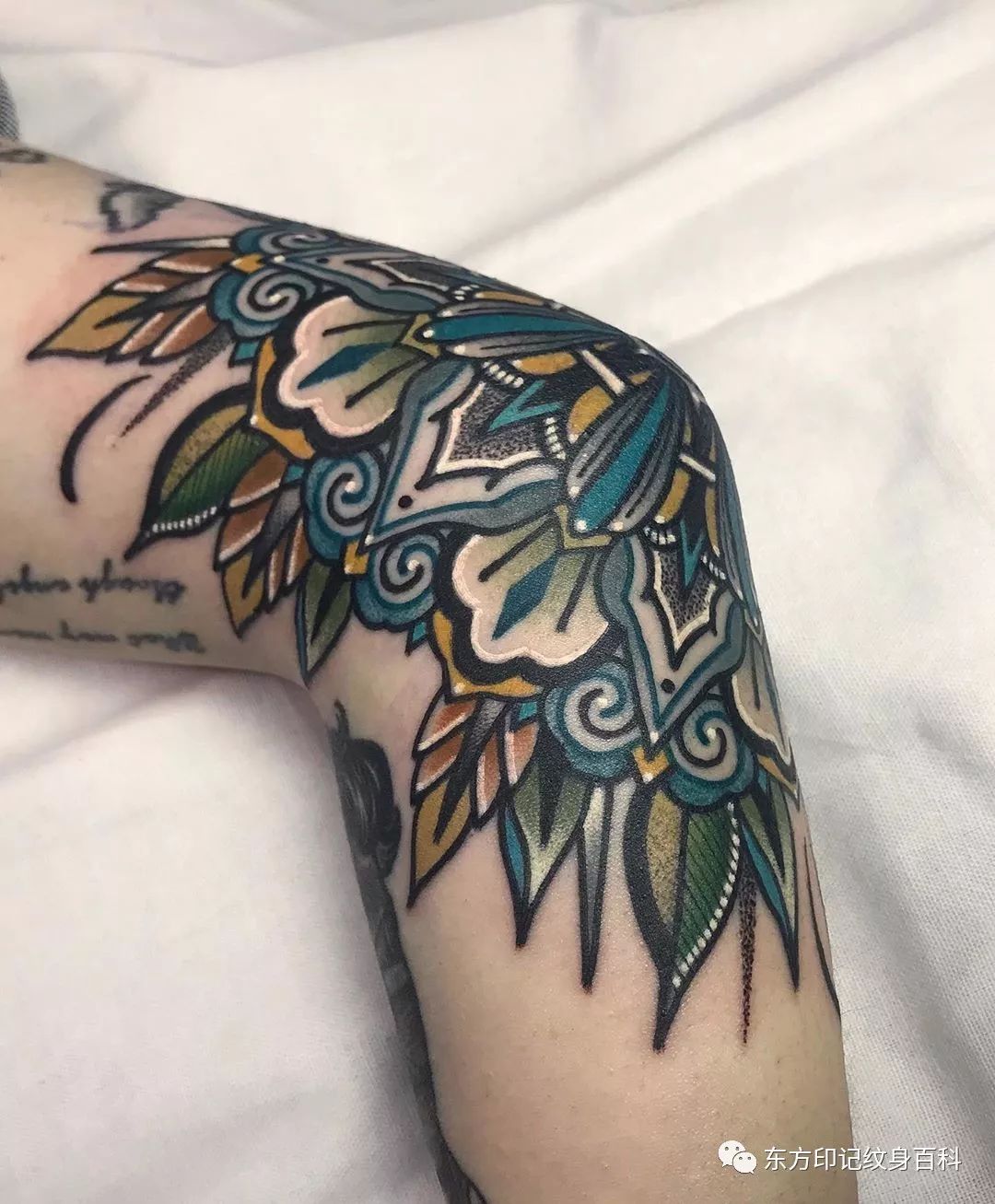 肘膝关节部位纹身_肘部