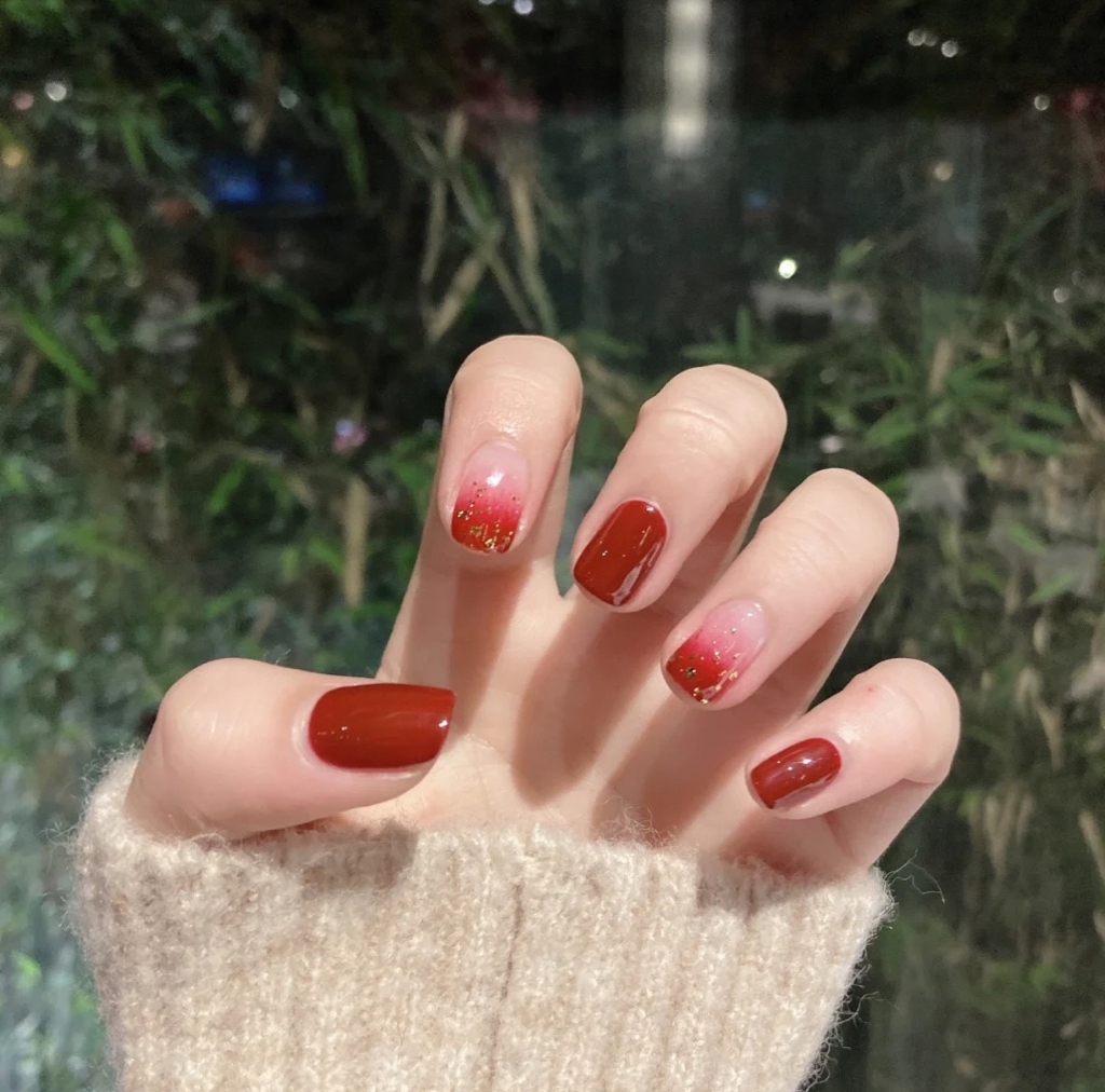 春节必备红色美甲显白又独特过年回家必做